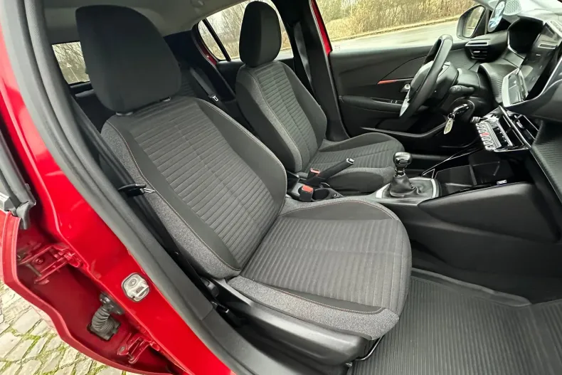 Peugeot 208 din 2023 cu 76.000 km - oferta PEU160397 - foto 18