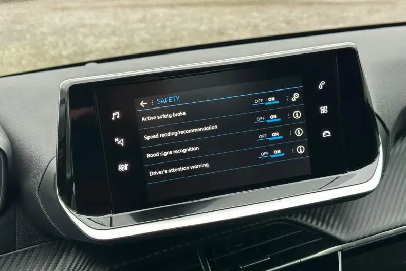 Peugeot 208 din 2023 cu 76.000 km - oferta PEU160397 - foto 27