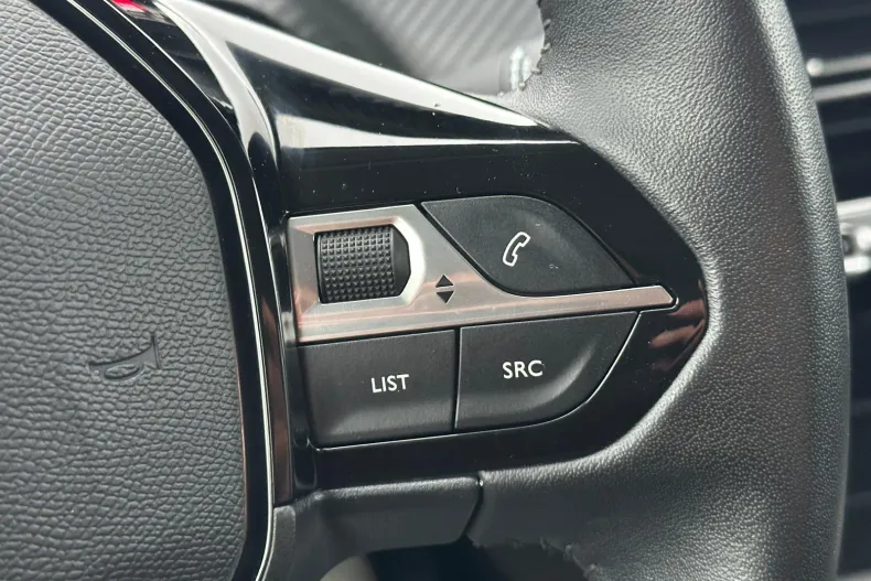 Peugeot 208 din 2023 cu 76.000 km - oferta PEU160397 - foto 33