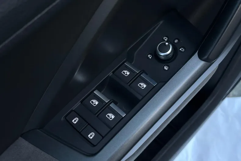 Audi Q3 din 2022 cu 123.000 km - oferta AUD160399 - foto 26