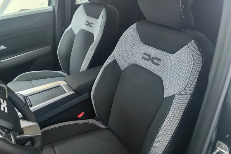 Dacia Bigster din 2025 cu 4.800 km - oferta DAC160400 - foto 11