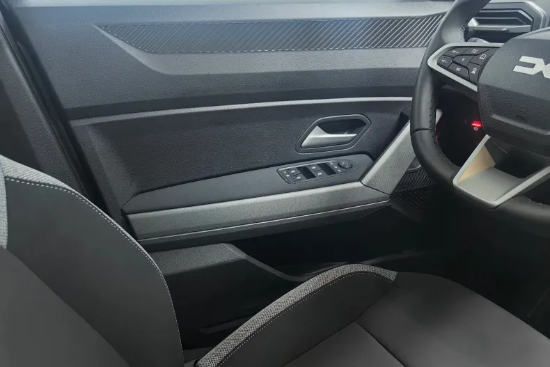 Dacia Bigster din 2025 cu 4.800 km - oferta DAC160400 - foto 21