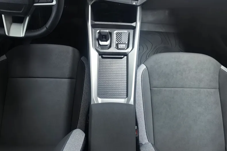 Dacia Bigster din 2025 cu 4.800 km - oferta DAC160400 - foto 23