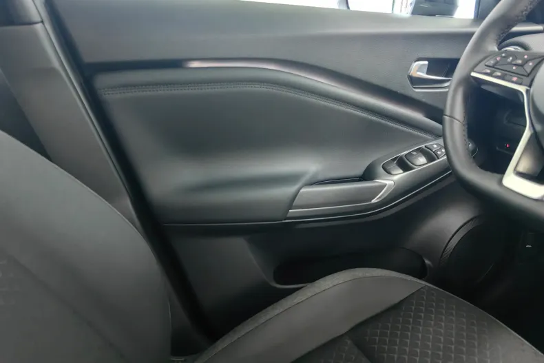 Nissan Juke din 2025 cu 6.200 km - oferta NIS160401 - foto 23