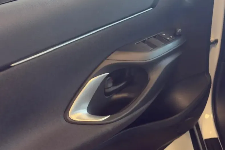 Toyota Yaris Cross din 2026 cu 0 km - oferta TOY160404 - foto 3