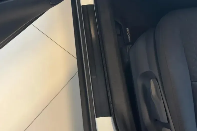 Toyota Yaris Cross din 2026 cu 0 km - oferta TOY160404 - foto 6