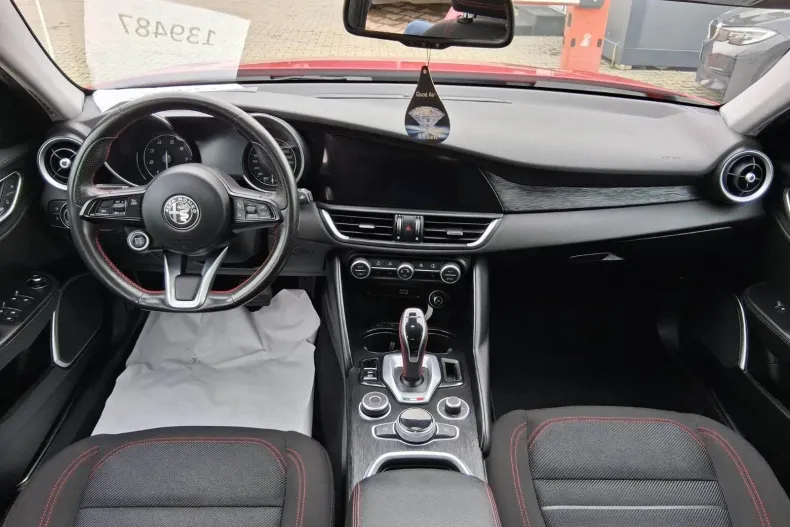 Alfa Romeo Giulia din 2021 cu 56.511 km - oferta ALF160408 - foto 12