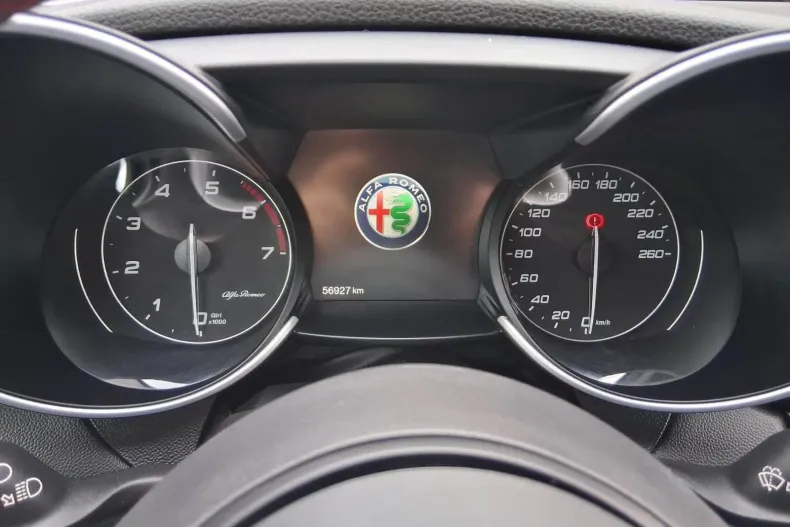 Alfa Romeo Giulia din 2021 cu 56.511 km - oferta ALF160408 - foto 14