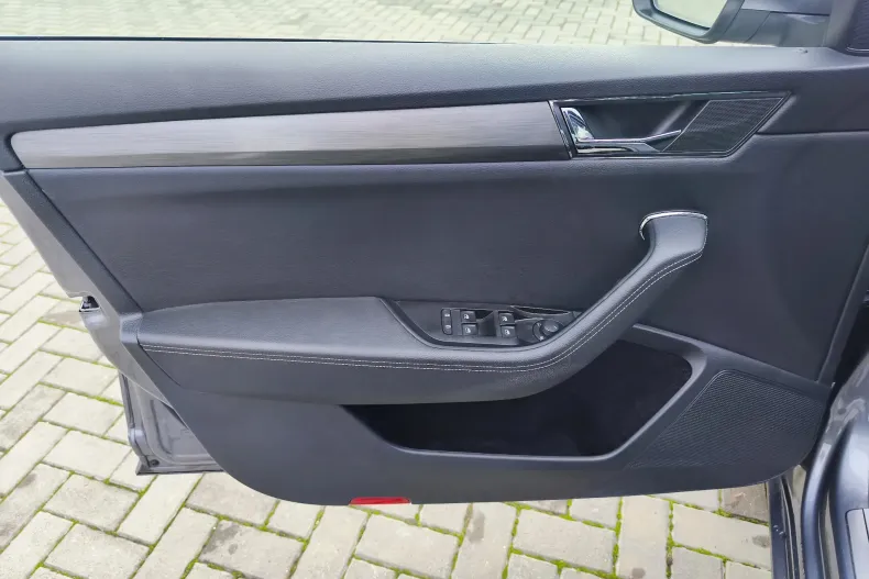 Skoda Superb din 2022 cu 147.675 km - oferta SKO160411 - foto 27