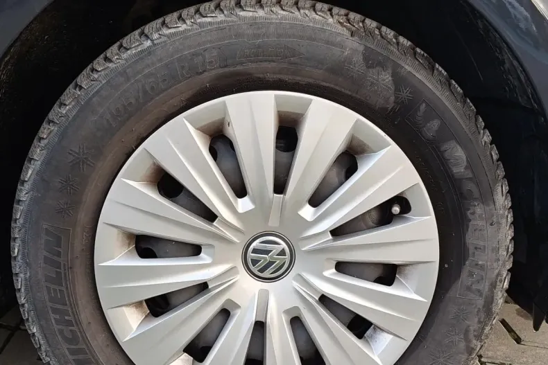 Volkswagen Golf din 2020 cu 39.392 km - oferta VOL160432 - foto 5