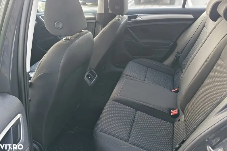 Volkswagen Golf din 2020 cu 39.392 km - oferta VOL160432 - foto 10