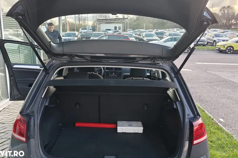 Volkswagen Golf din 2020 cu 39.392 km - oferta VOL160432 - foto 11
