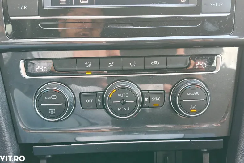 Volkswagen Golf din 2020 cu 39.392 km - oferta VOL160432 - foto 18