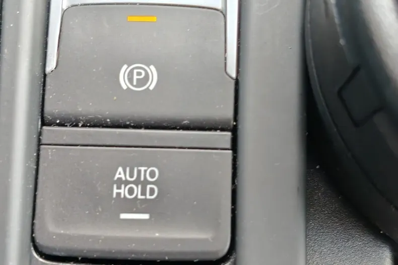 Volkswagen Golf din 2020 cu 39.392 km - oferta VOL160432 - foto 29