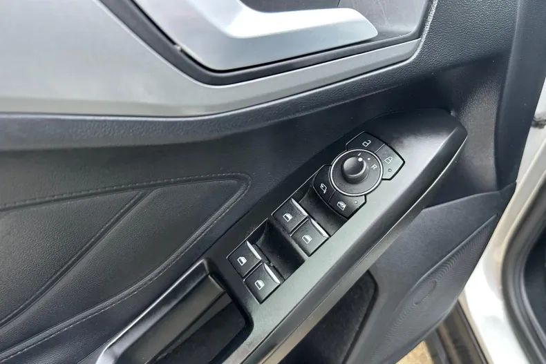 Ford Focus din 2022 cu 87.819 km - oferta FOR160443 - foto 10