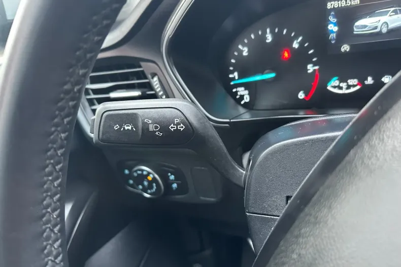 Ford Focus din 2022 cu 87.819 km - oferta FOR160443 - foto 16