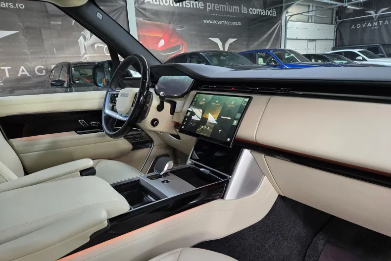 Land Rover Range Rover din 2023 cu 11.000 km - oferta LAN160452 - foto 12