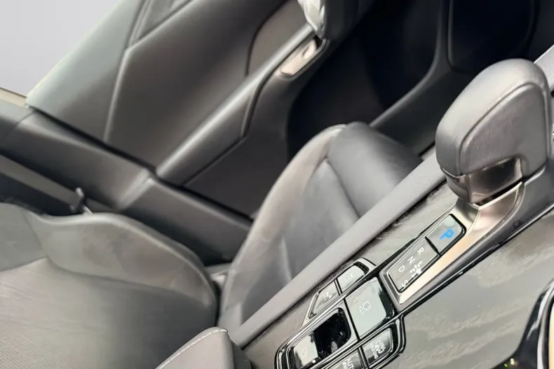 Lexus Seria RX din 2023 cu 46.852 km - oferta LEX160459 - foto 9