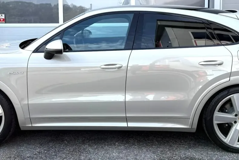 Porsche Cayenne Coupe din 2025 cu 13 km - oferta POR160463 - foto 4