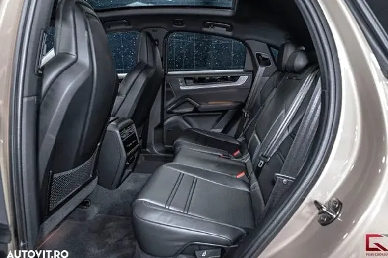 Porsche Cayenne Coupe din 2025 cu 13 km - oferta POR160463 - foto 17