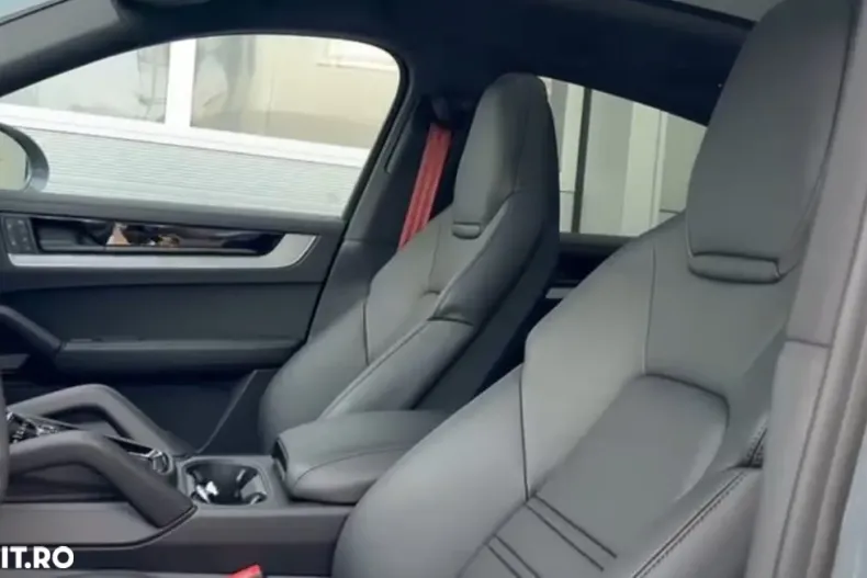 Porsche Cayenne Coupe din 2025 cu 13 km - oferta POR160464 - foto 2