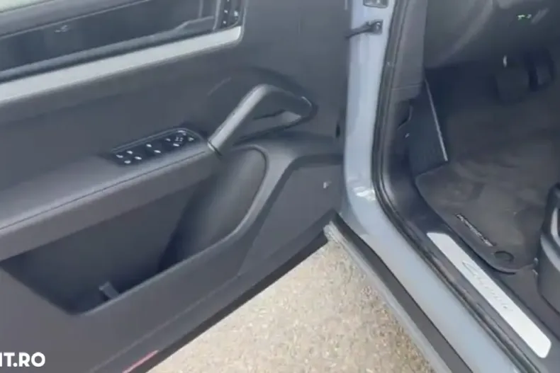 Porsche Cayenne Coupe din 2025 cu 13 km - oferta POR160464 - foto 4