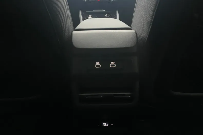 Audi Q3 din 2025 cu 9 km - oferta AUD160471 - foto 33