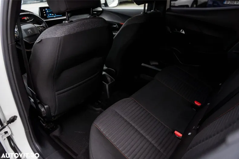 Peugeot 2008 din 2021 cu 168.382 km - oferta PEU160476 - foto 16