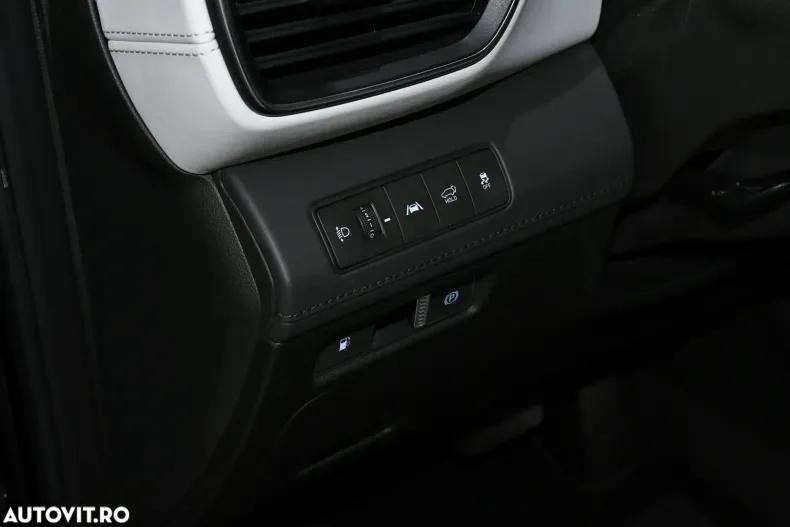 Hyundai SANTA FE din 2021 cu 79.232 km - oferta HYU160479 - foto 30
