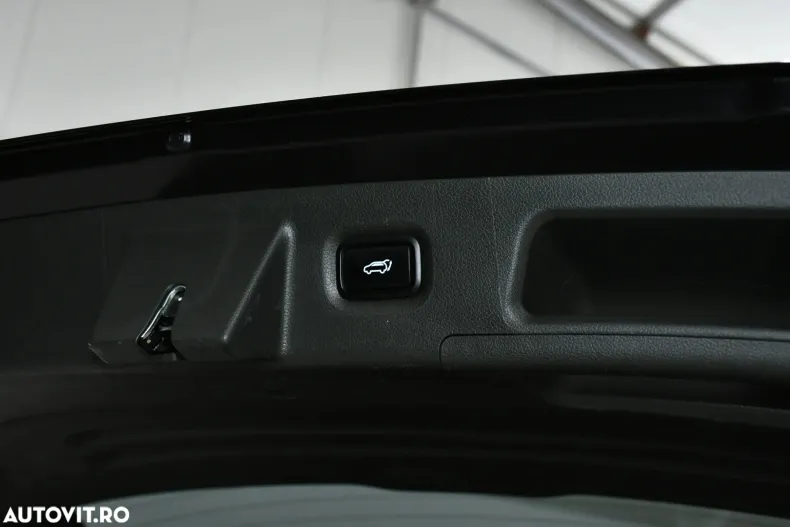 Hyundai SANTA FE din 2021 cu 79.232 km - oferta HYU160479 - foto 34