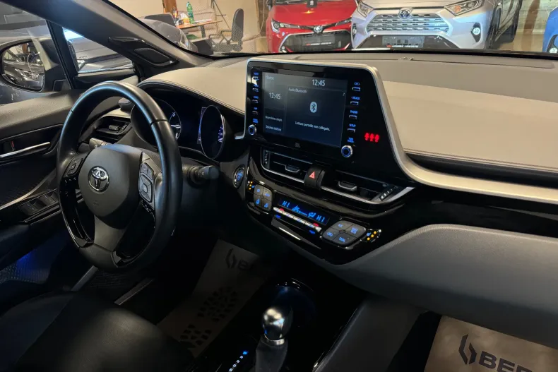 Toyota C-HR din 2021 cu 99.999 km - oferta TOY160484 - foto 7