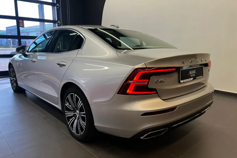 Volvo S60 din 2021 cu 119.200 km - oferta VOL160486 - foto 3