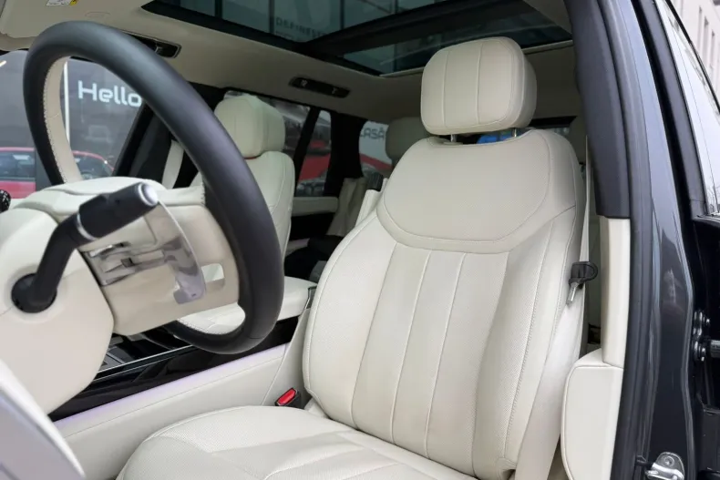 Land Rover Range Rover din 2024 cu 12.944 km - oferta LAN160492 - foto 16