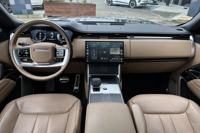 Land Rover Range Rover din 2025 cu 5.693 km - oferta LAN160503 - foto 11