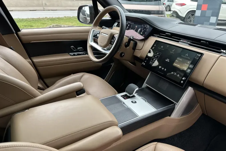 Land Rover Range Rover din 2025 cu 5.693 km - oferta LAN160503 - foto 12