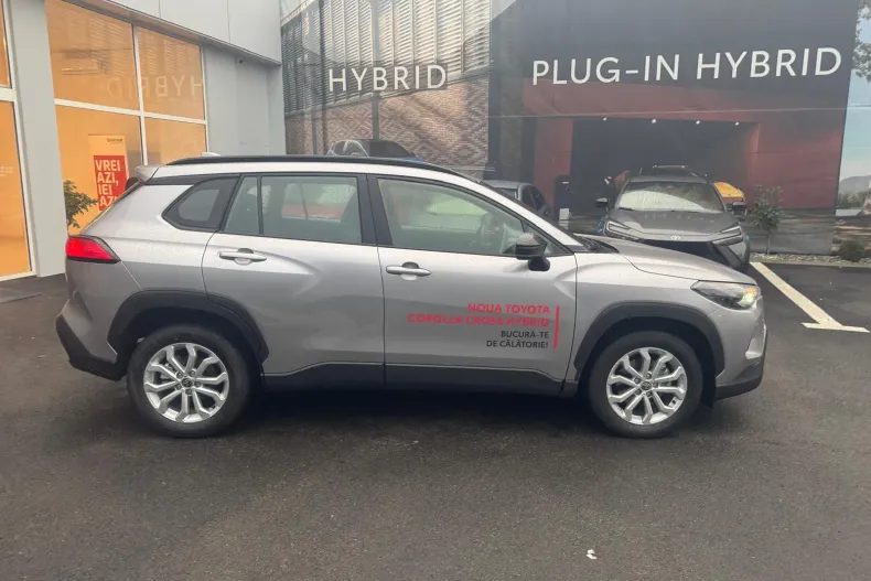 Toyota Corolla Cross din 2025 cu 2.822 km - oferta TOY160512 - foto 10