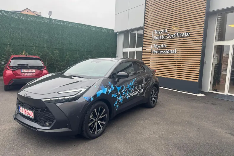 Toyota C-HR din 2025 cu 2.637 km - oferta TOY160515 - foto 3