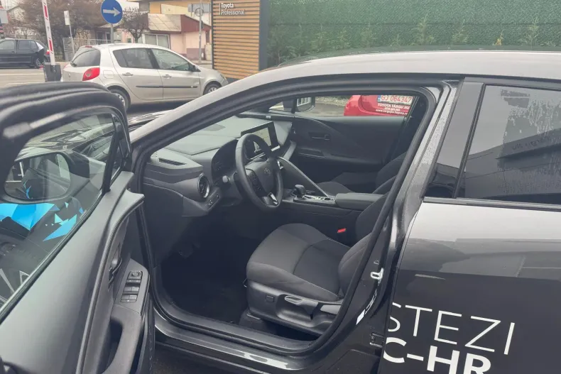 Toyota C-HR din 2025 cu 2.637 km - oferta TOY160515 - foto 11