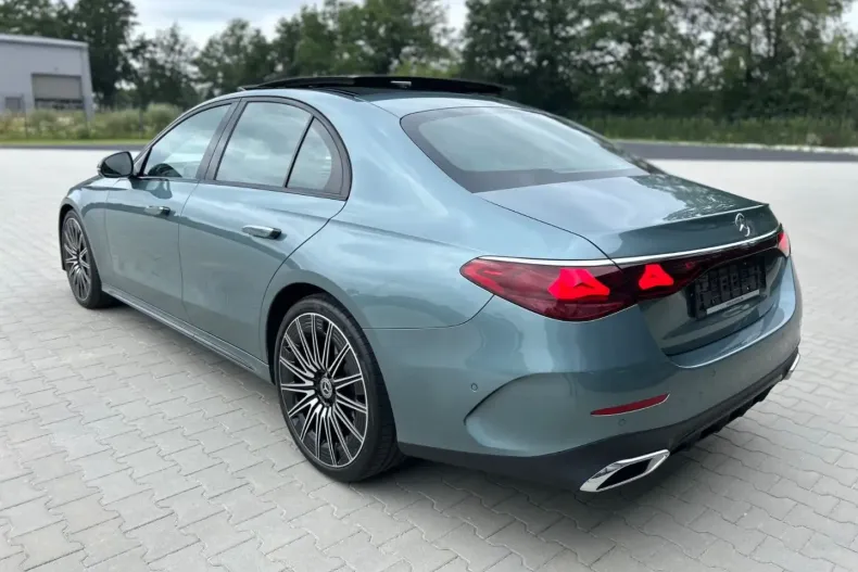 Mercedes-Benz E 450 din 2025 cu 9.201 km - oferta MER160526 - foto 4