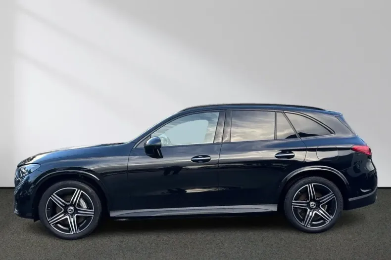 Mercedes-Benz GLC 400 din 2023 cu 45.390 km - oferta MER160527 - foto 2