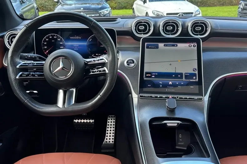 Mercedes-Benz GLC 400 din 2023 cu 45.390 km - oferta MER160527 - foto 7