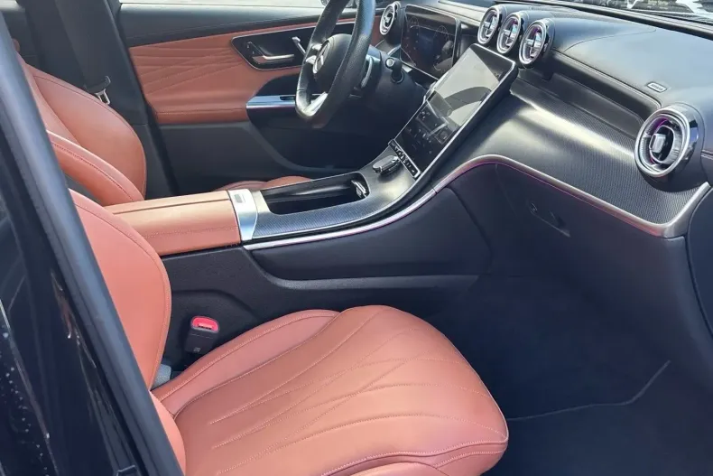 Mercedes-Benz GLC 400 din 2023 cu 45.390 km - oferta MER160527 - foto 9