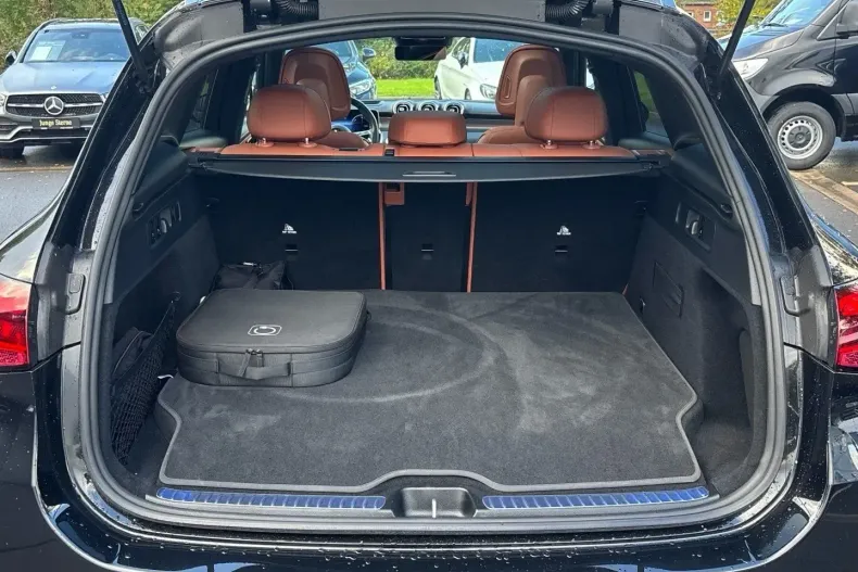 Mercedes-Benz GLC 400 din 2023 cu 45.390 km - oferta MER160527 - foto 12