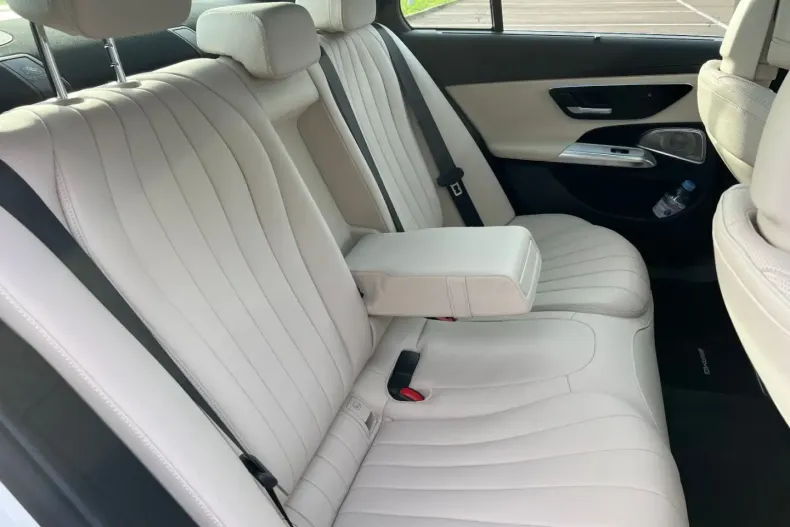 Mercedes-Benz E 450 din 2024 cu 56.458 km - oferta MER160528 - foto 13