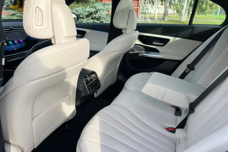 Mercedes-Benz E 450 din 2024 cu 56.458 km - oferta MER160528 - foto 14