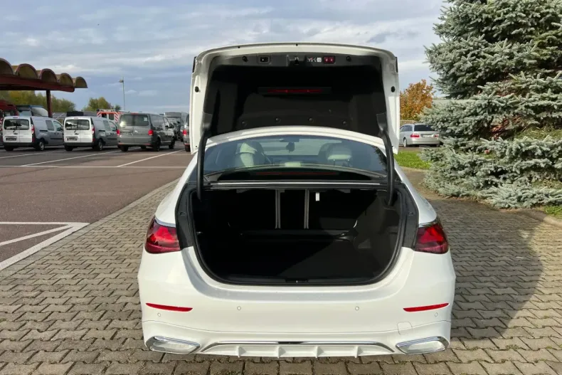 Mercedes-Benz E 450 din 2024 cu 56.458 km - oferta MER160528 - foto 27