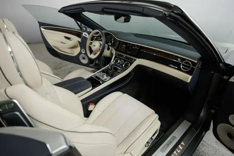 Bentley Continental din 2024 cu 4.251 km - oferta BEN160531 - foto 37