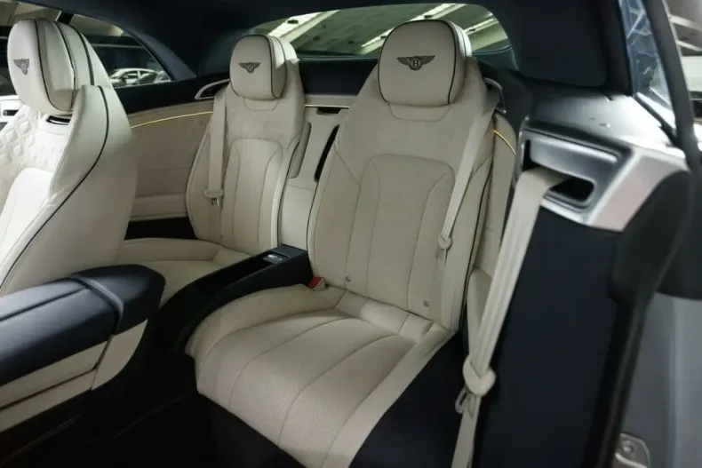 Bentley Continental din 2024 cu 4.251 km - oferta BEN160531 - foto 39