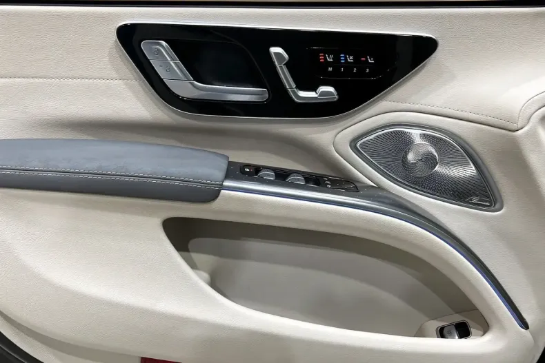 Mercedes-Benz EQS din 2022 cu 50.376 km - oferta MER160536 - foto 12