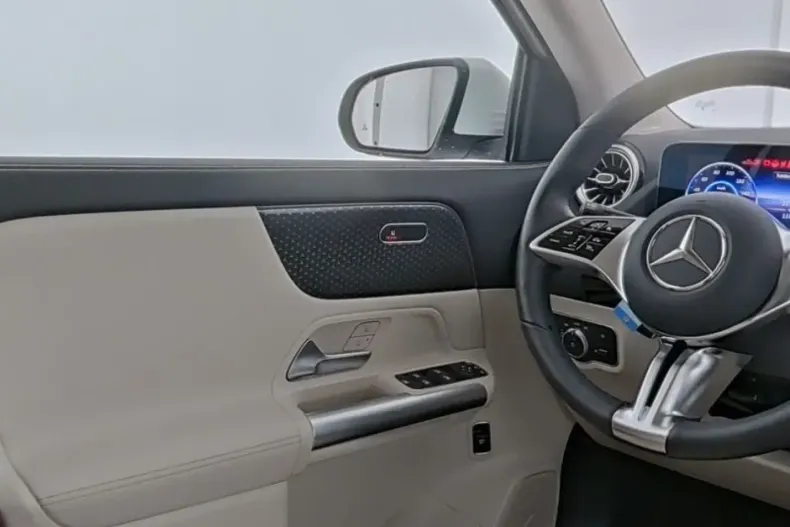 Mercedes-Benz EQA din 2024 cu 13.776 km - oferta MER160538 - foto 5